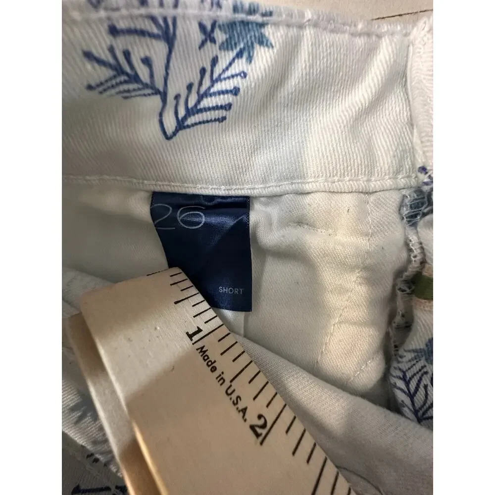 Anthropologie Pilcro Shorts Denim Floral Print High Rise in Size 26 *Read* - Picture 11 of 13